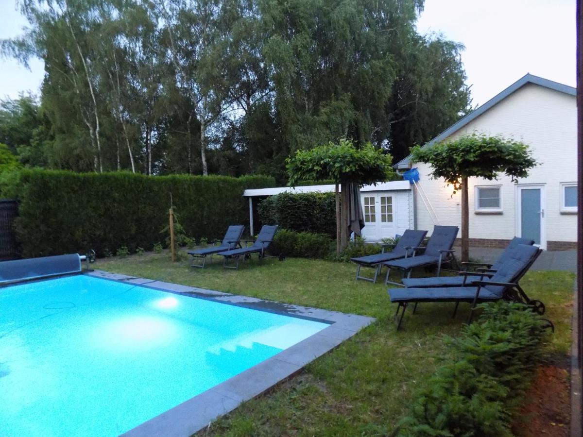 Villa Maas & Kempen Maaseik Exterior photo