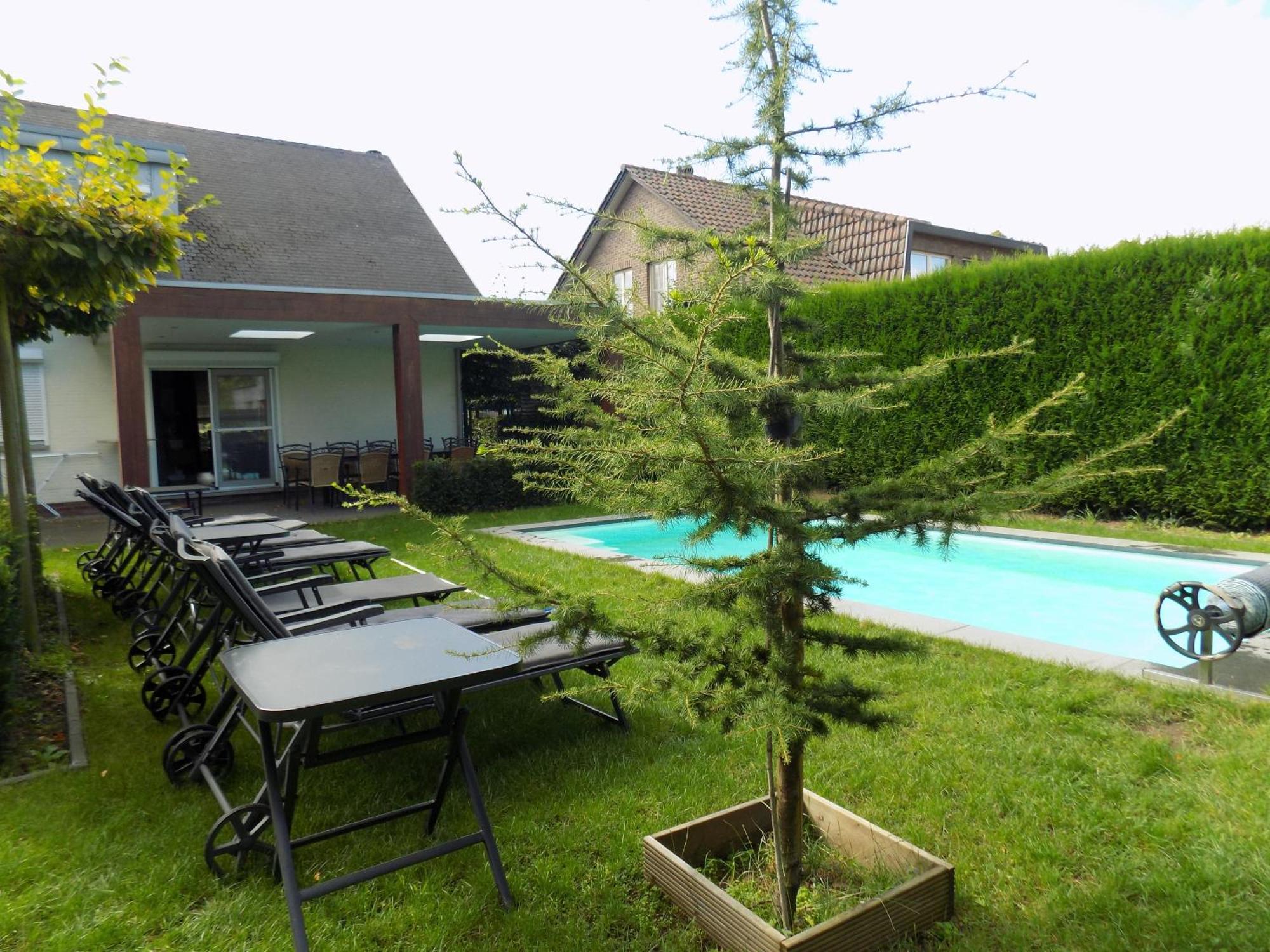 Villa Maas & Kempen Maaseik Exterior photo
